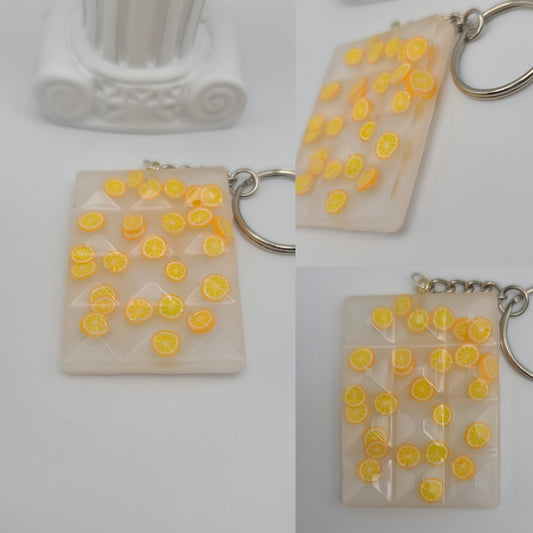 White Chocolate Bar with Fruit Keychain